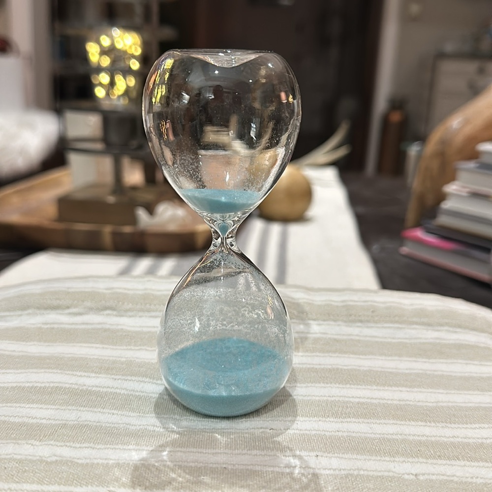 Pier 1 Imports Vintage Hourglass Set w/Aqua Sand & Silver Tone Accents, Like New - Picture 10 of 16